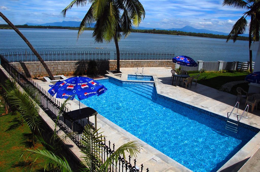 Blue Waters Kundapur Exterior foto